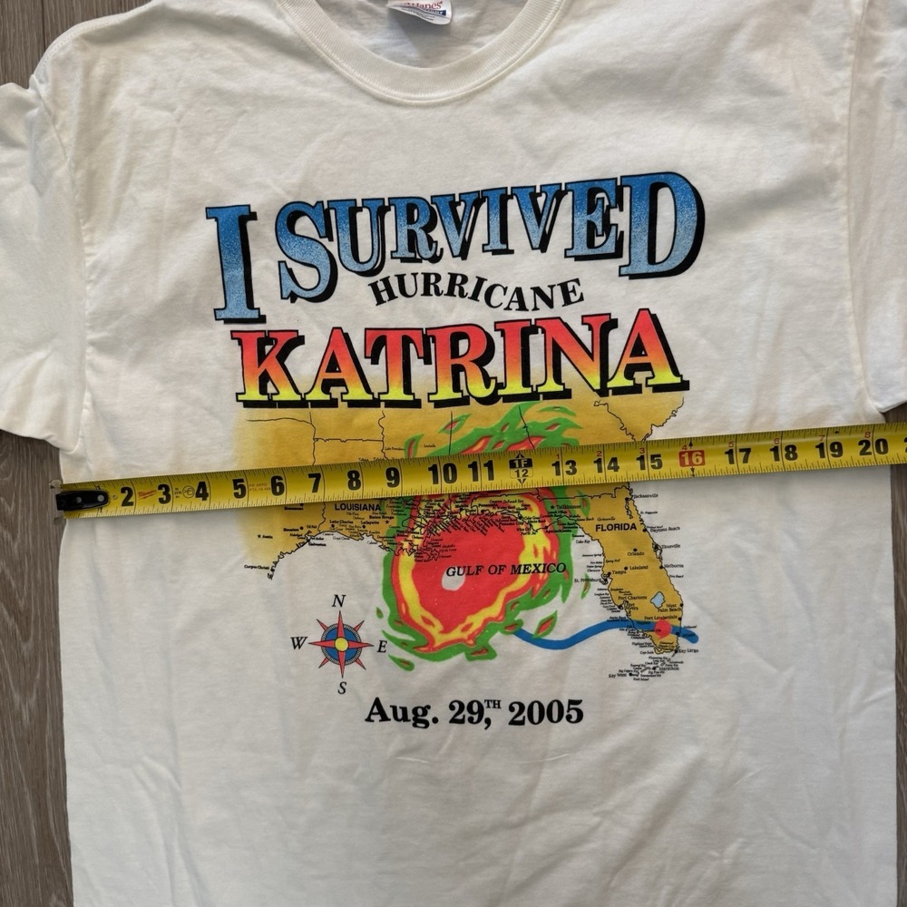 Vintage I Survived Hurricane Katrina White T Shirt 2005‎ Size XL - Picture 5 of 5